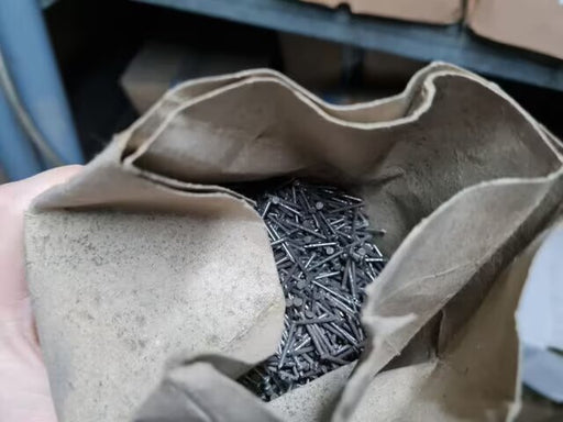 Lote de Puntas, Clavos y Púas