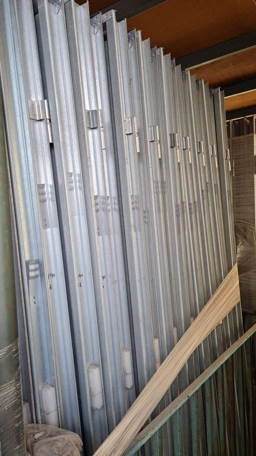 Lote de Puertas de Trastero en Acero Galvanizado 70x200cm
